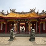 confucius's_mausoleum_2_S.jpg